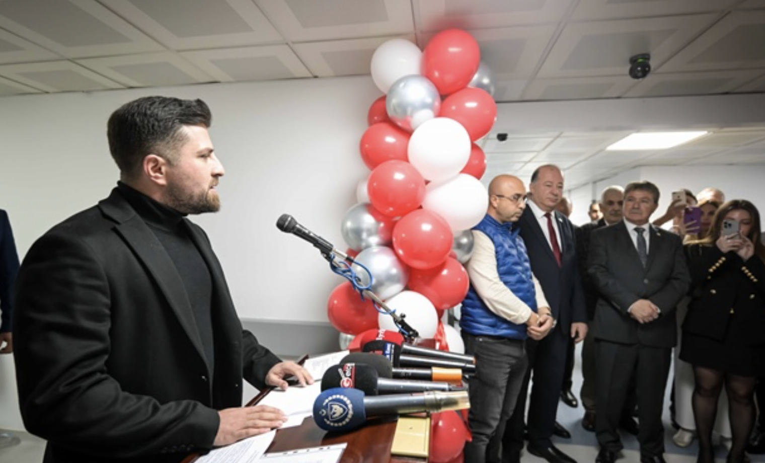 Adelante Construction kurucusu Oğuz Alp Tan törende konuşma gerçekleştirdi.