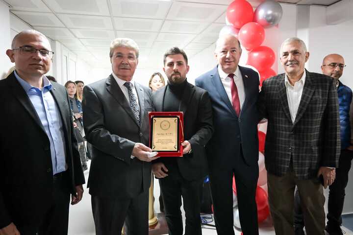 Oğuz Alp Tan ve KKTC Başbakanı Ünal Üstel